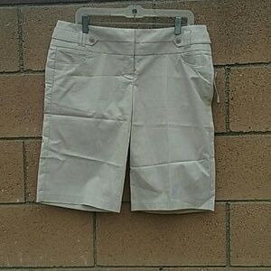 Stooshy Walking Shorts Tan Pinstripe Size 13